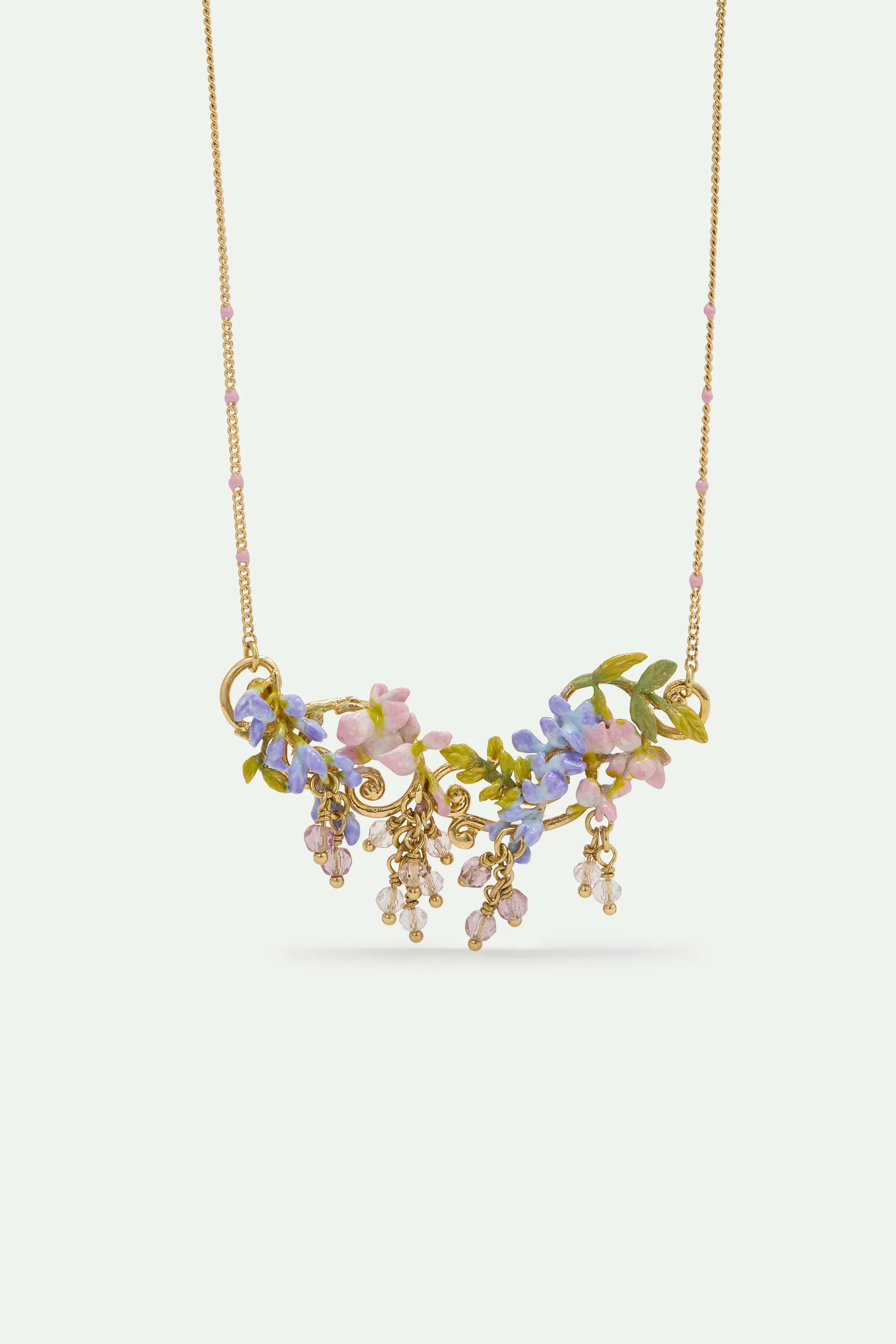 Collier plastron glycine rose et violette sur arabesque dorée et perles de cristal