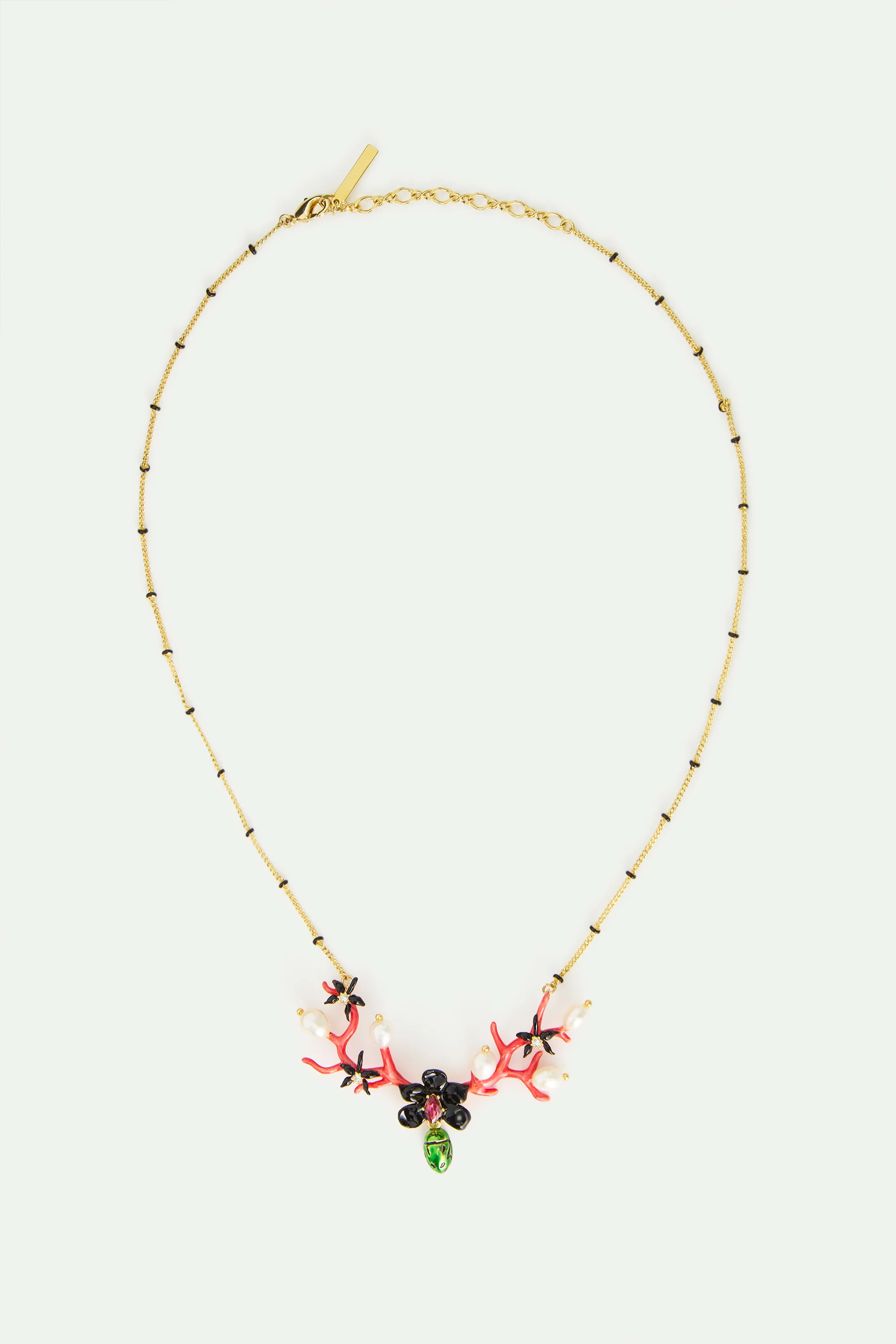 Collier plastron orchidée noire, corail rouge et perles de culture - Image 3