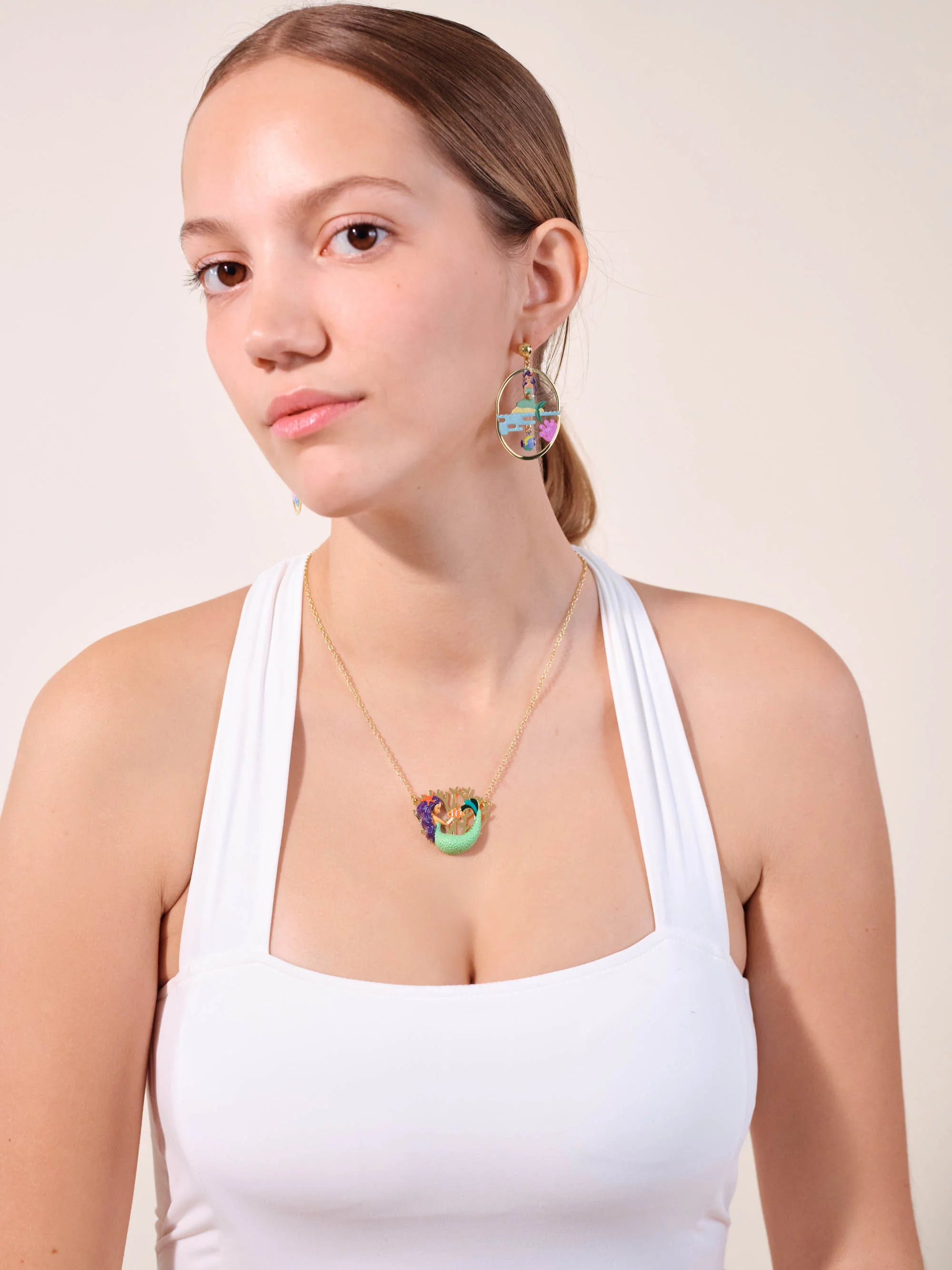Collier plastron sirène et corail doré - Image 2
