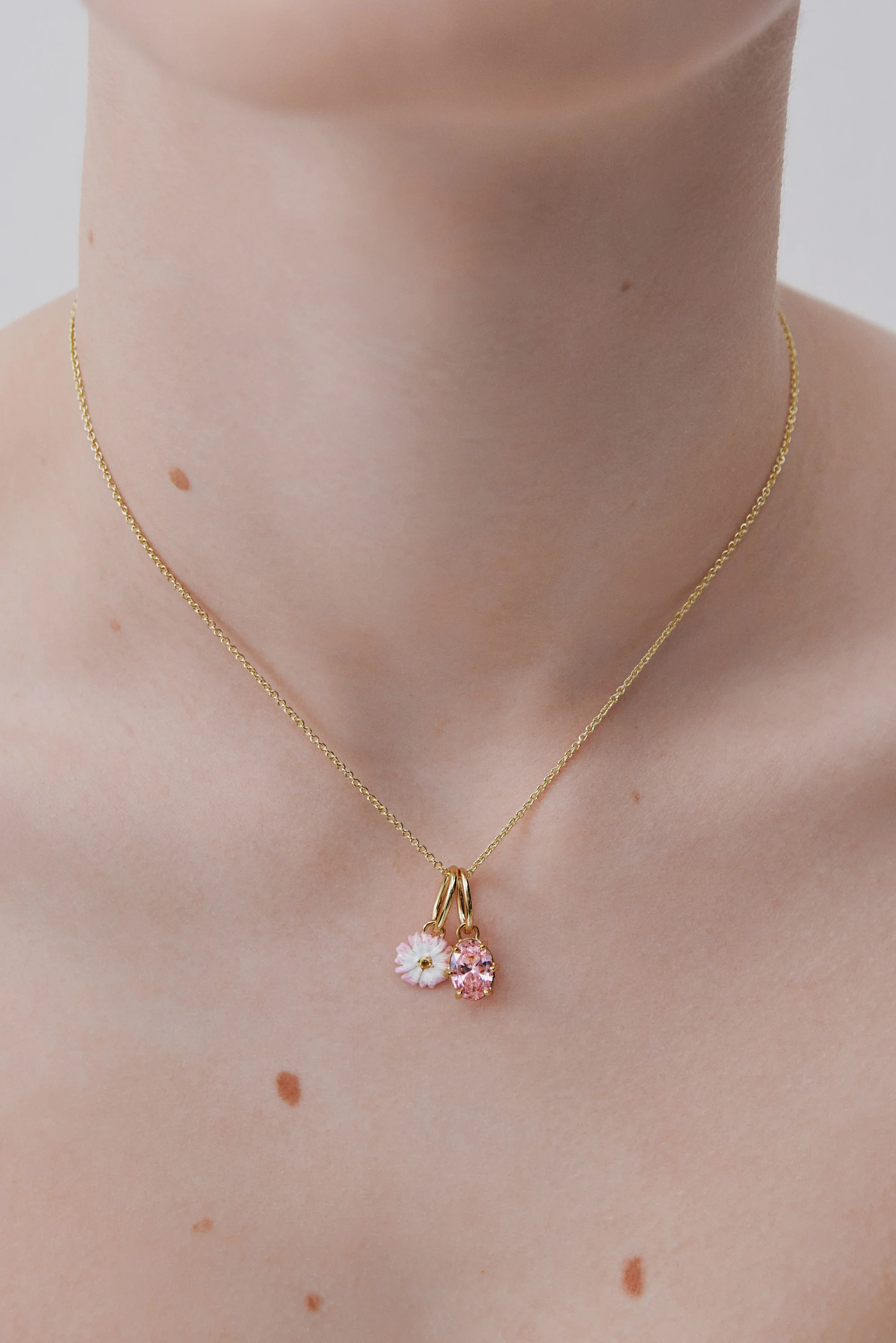 Pendentif pierre Rose Poudré, Bienfaisance et Émotivité - Octobre - Image 4